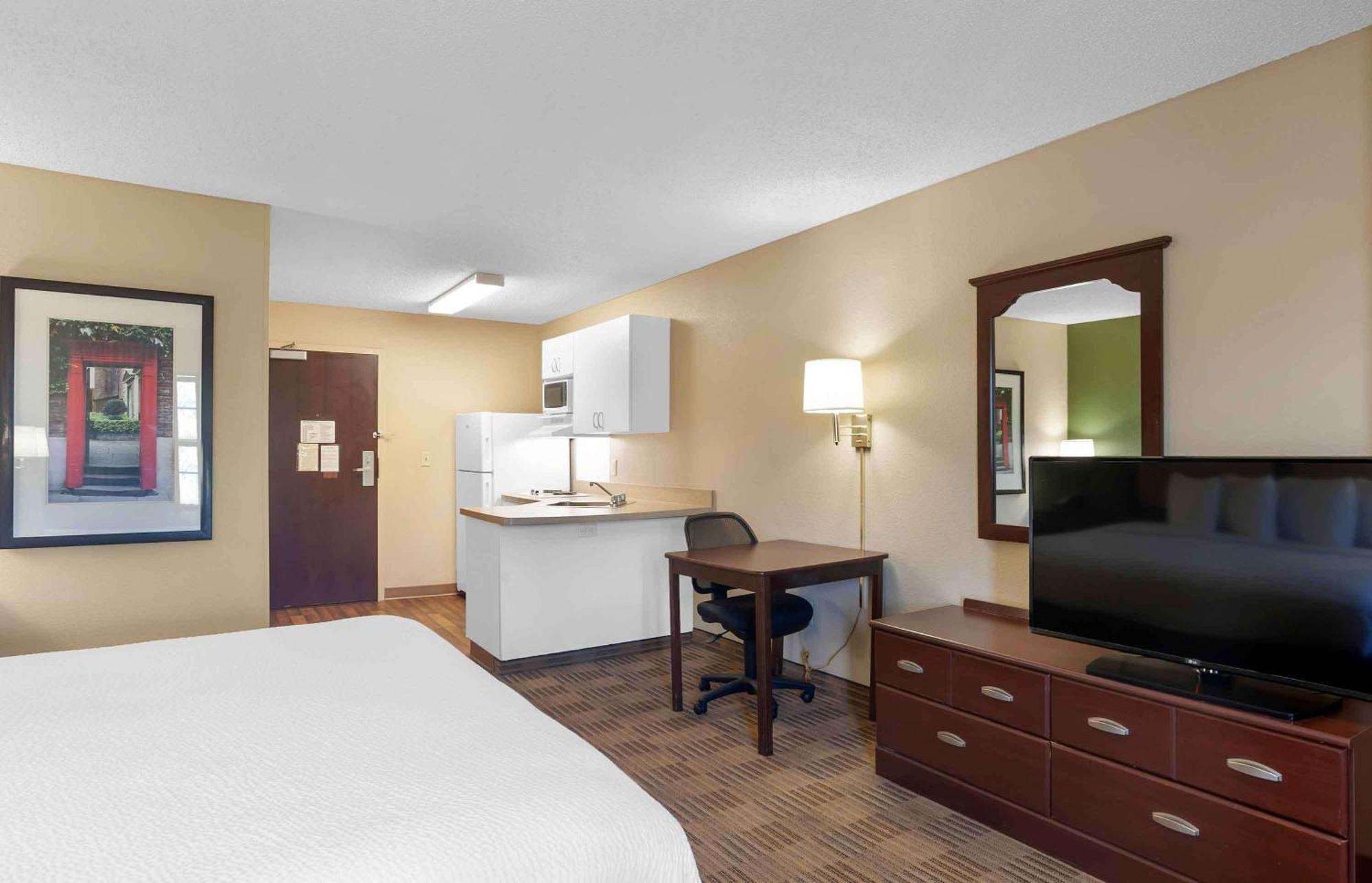 Extended Stay America Select Suites - Madison - Old Sauk Rd Zewnętrze zdjęcie