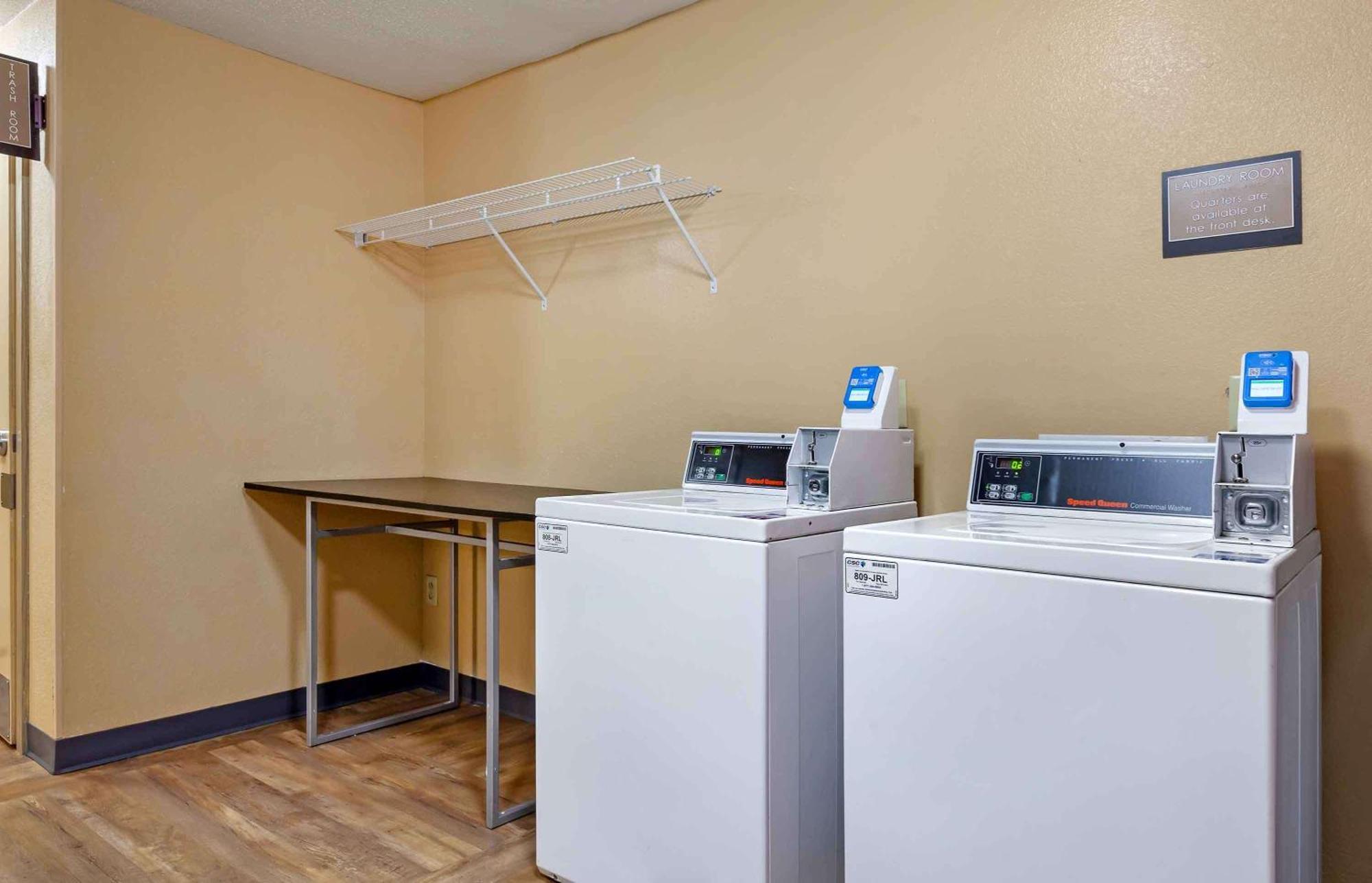 Extended Stay America Select Suites - Madison - Old Sauk Rd Zewnętrze zdjęcie