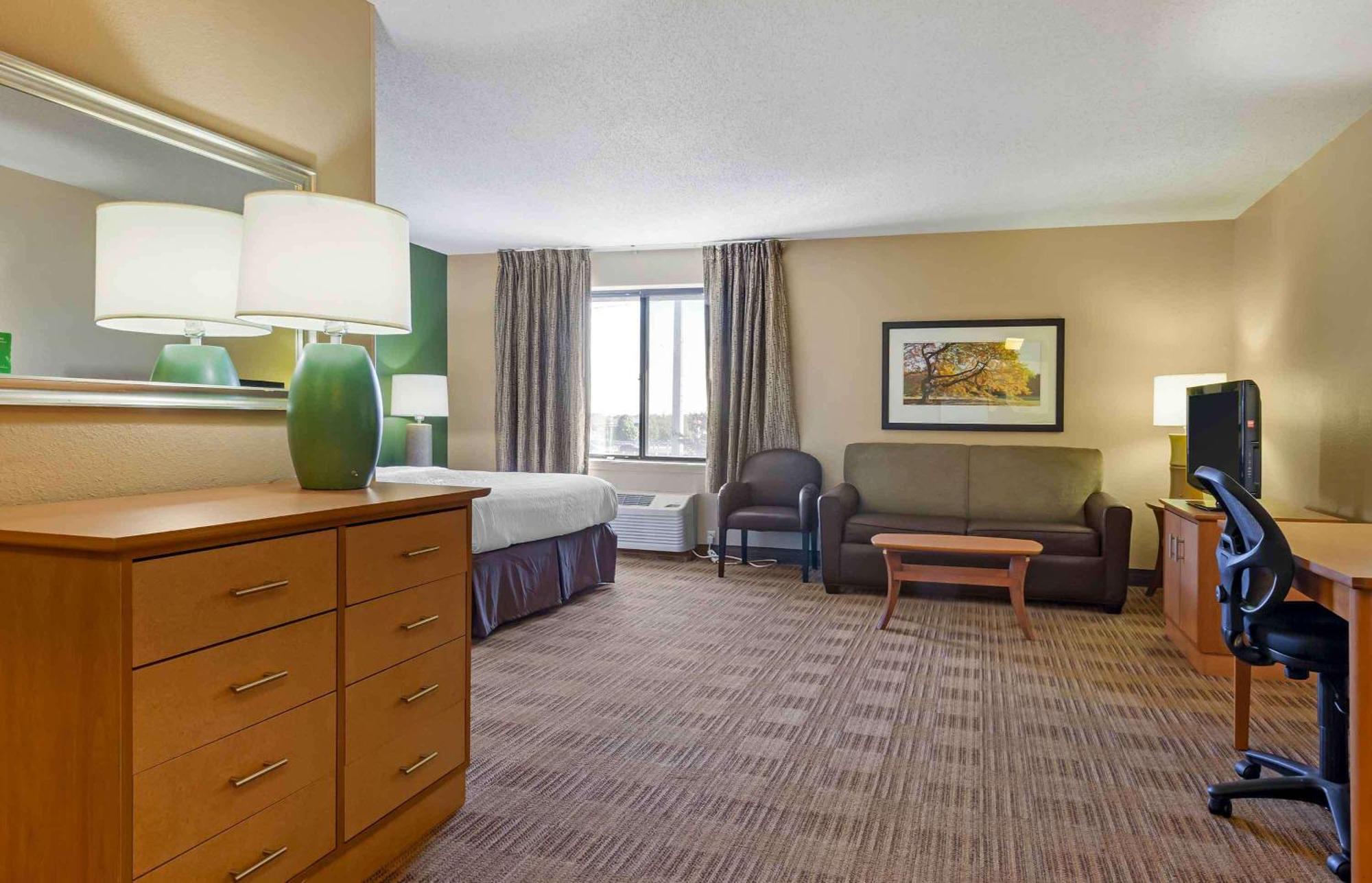 Extended Stay America Select Suites - Madison - Old Sauk Rd Zewnętrze zdjęcie